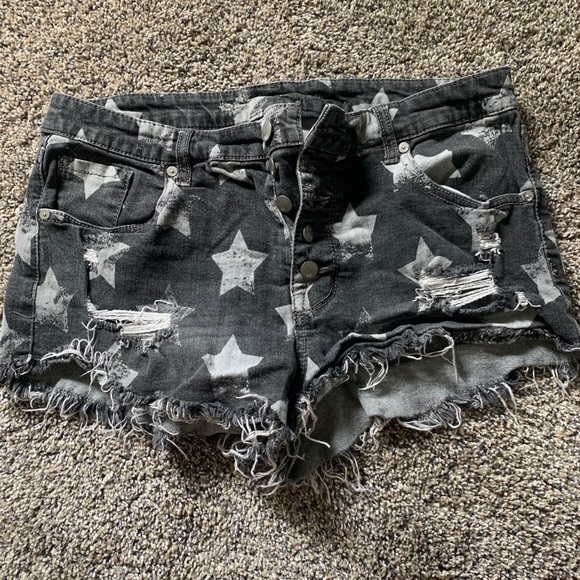 Black and grey star shorts - Picture 1 of 3